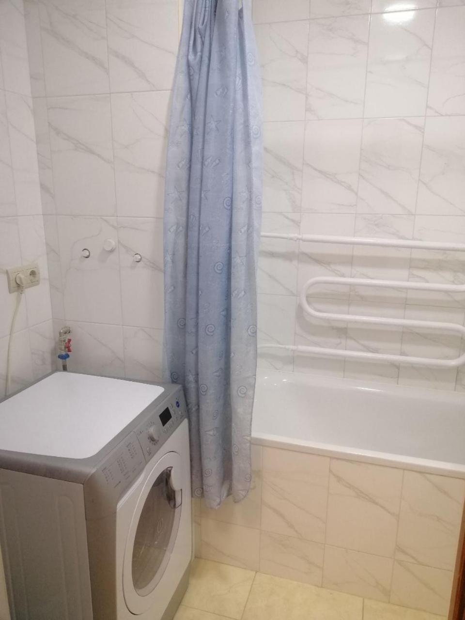 Квартира По Адресу Дружбы Народов 8А เคียฟ ภายนอก รูปภาพ